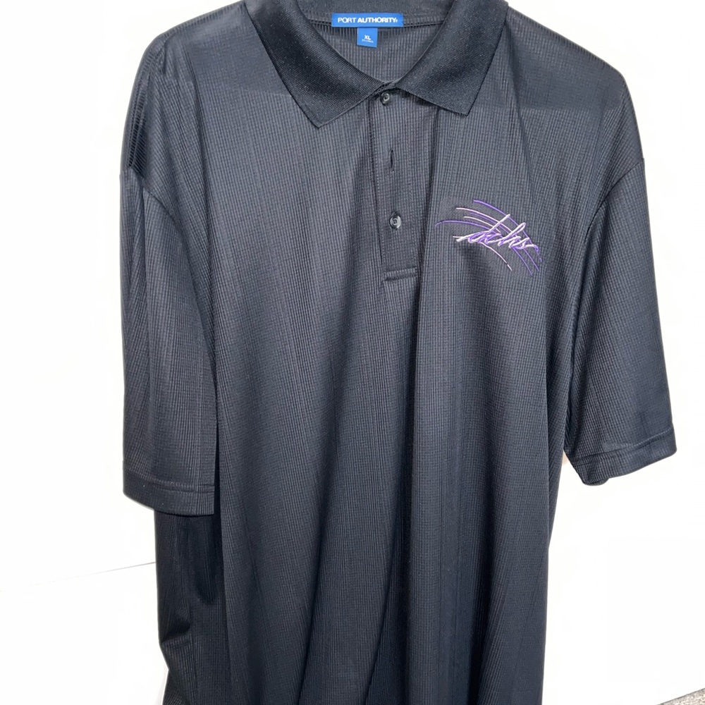XL polo collared short sleeve shirt